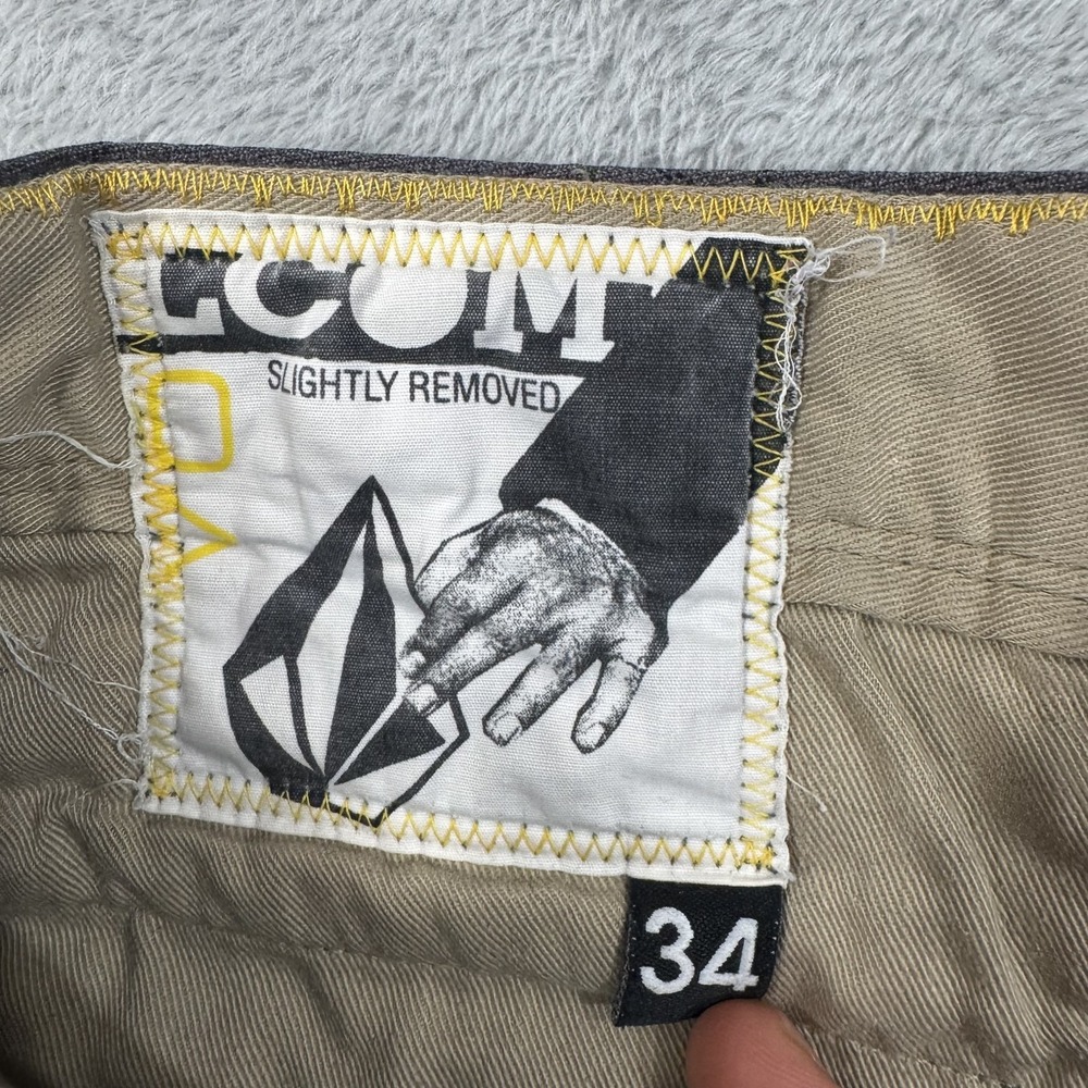 Volcom Shorts Mens 34 Gray Chino Skater Rayon Comfort Check Plaid Casual Bermuda - Picture 4 of 16